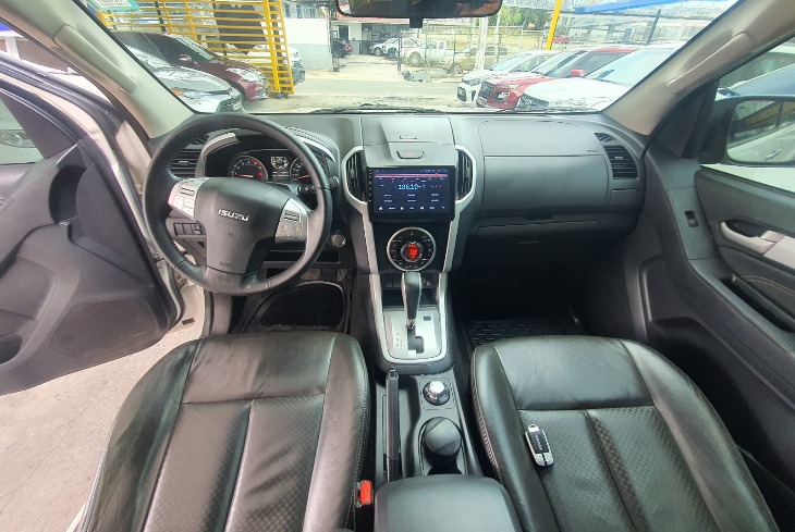 Isuzu Mu-X 2018 Automático color Blanco, Imagen #9