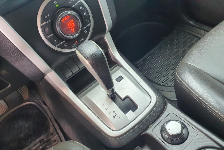 Isuzu Mu-X 2018 Automático color Blanco, Imagen #13