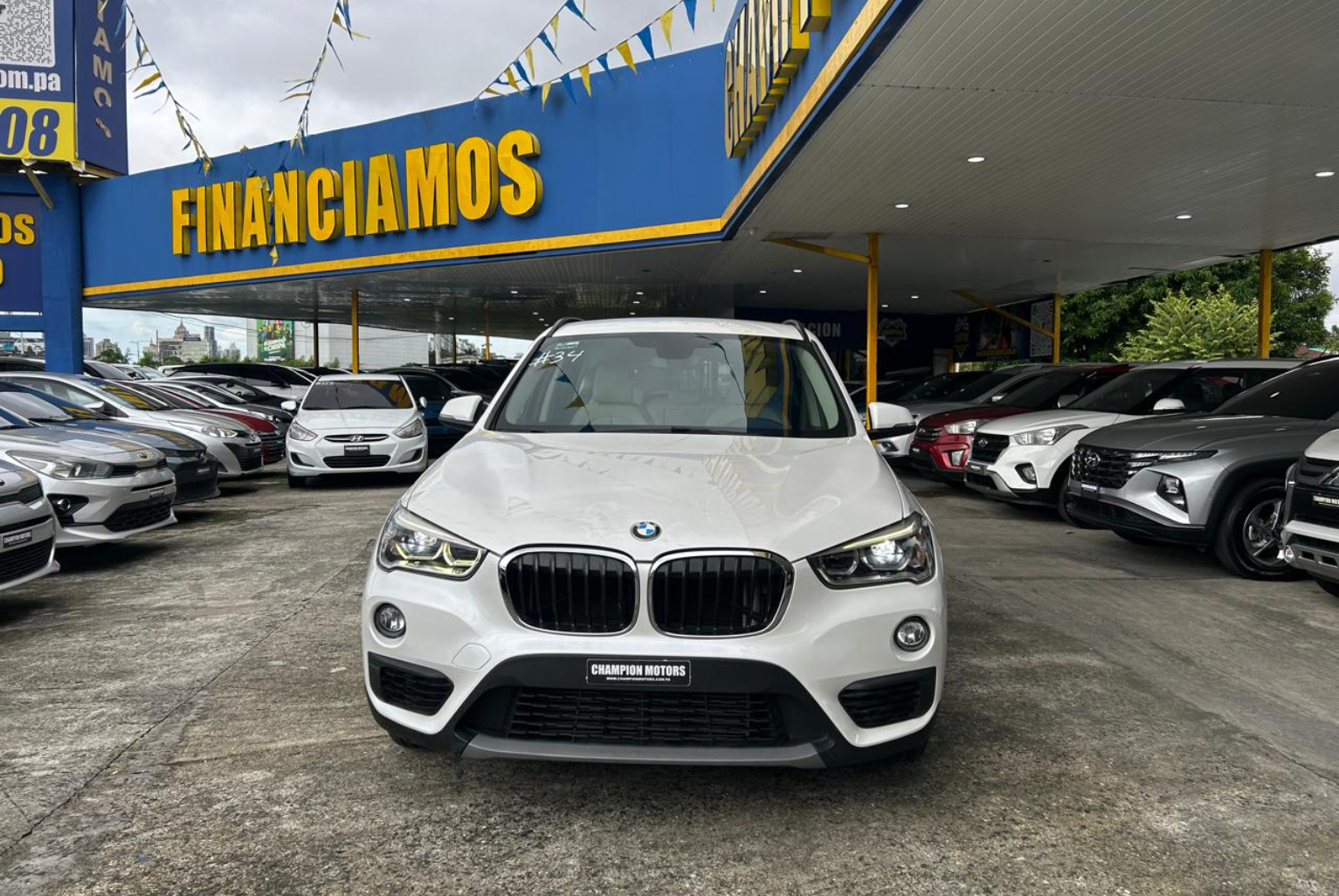 BMW X1 2017 Automático color Blanco, Imagen #2