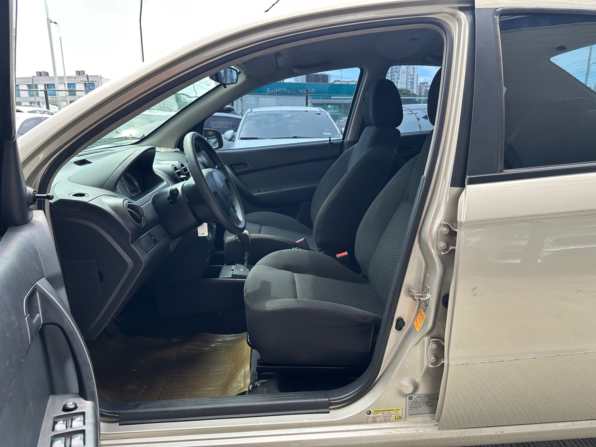 Chevrolet Aveo 2016, Foto 7