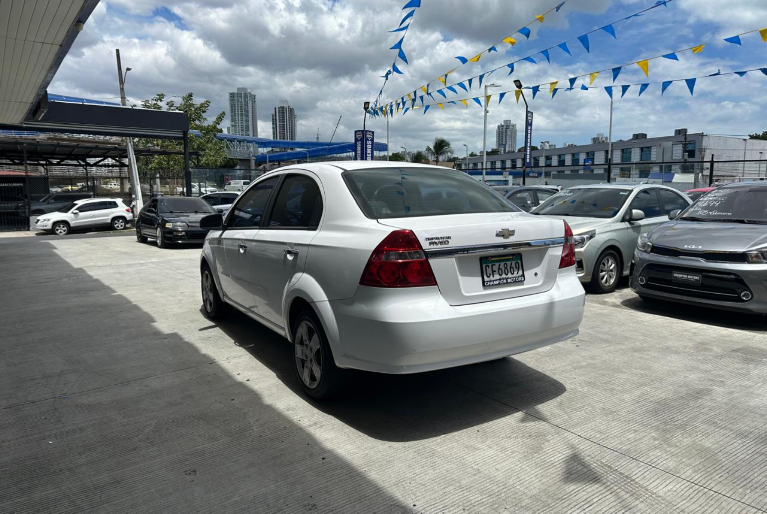 Chevrolet Aveo 2017 Automático color Blanco, Imagen #6