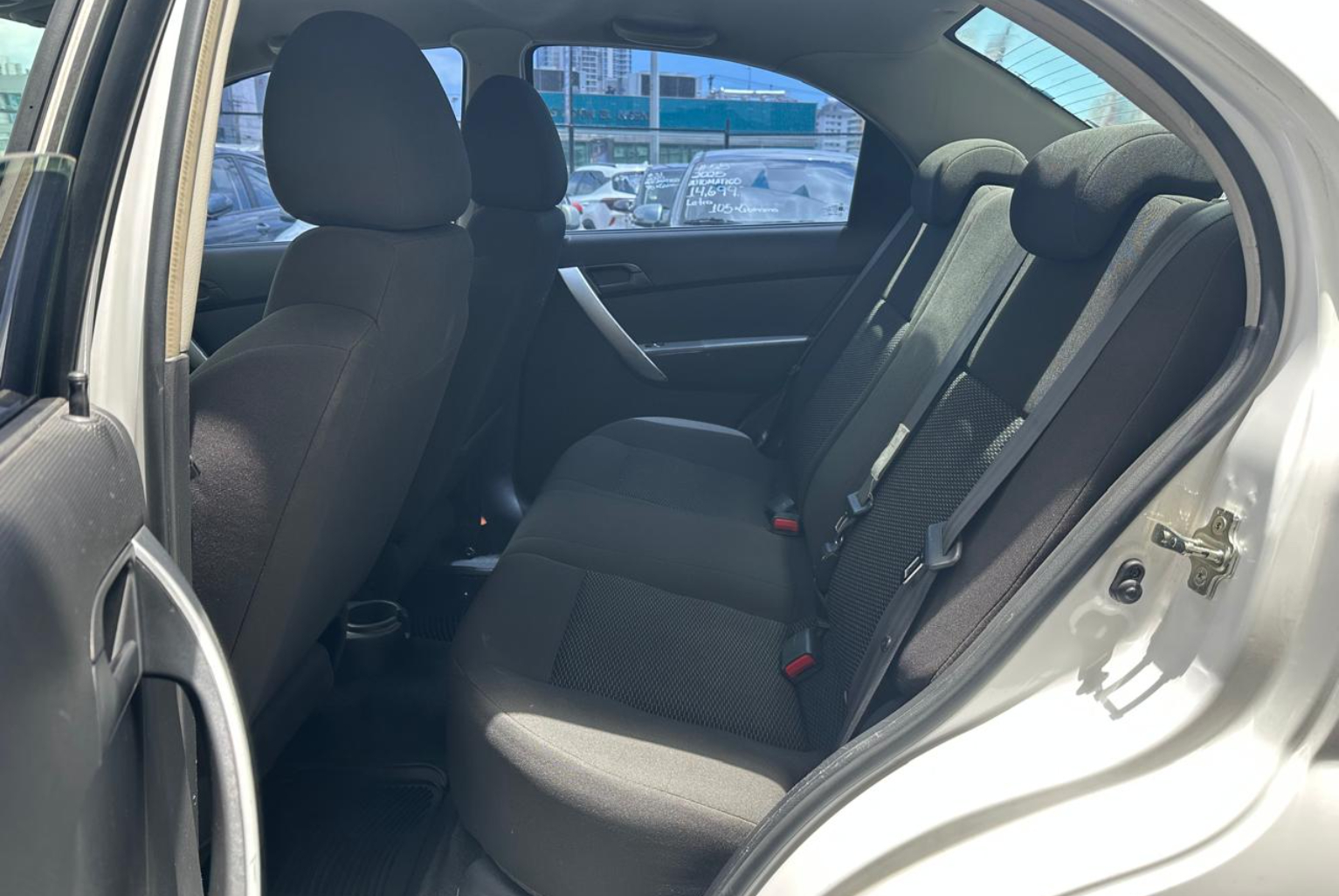 Chevrolet Aveo 2017 Automático color Blanco, Imagen #9