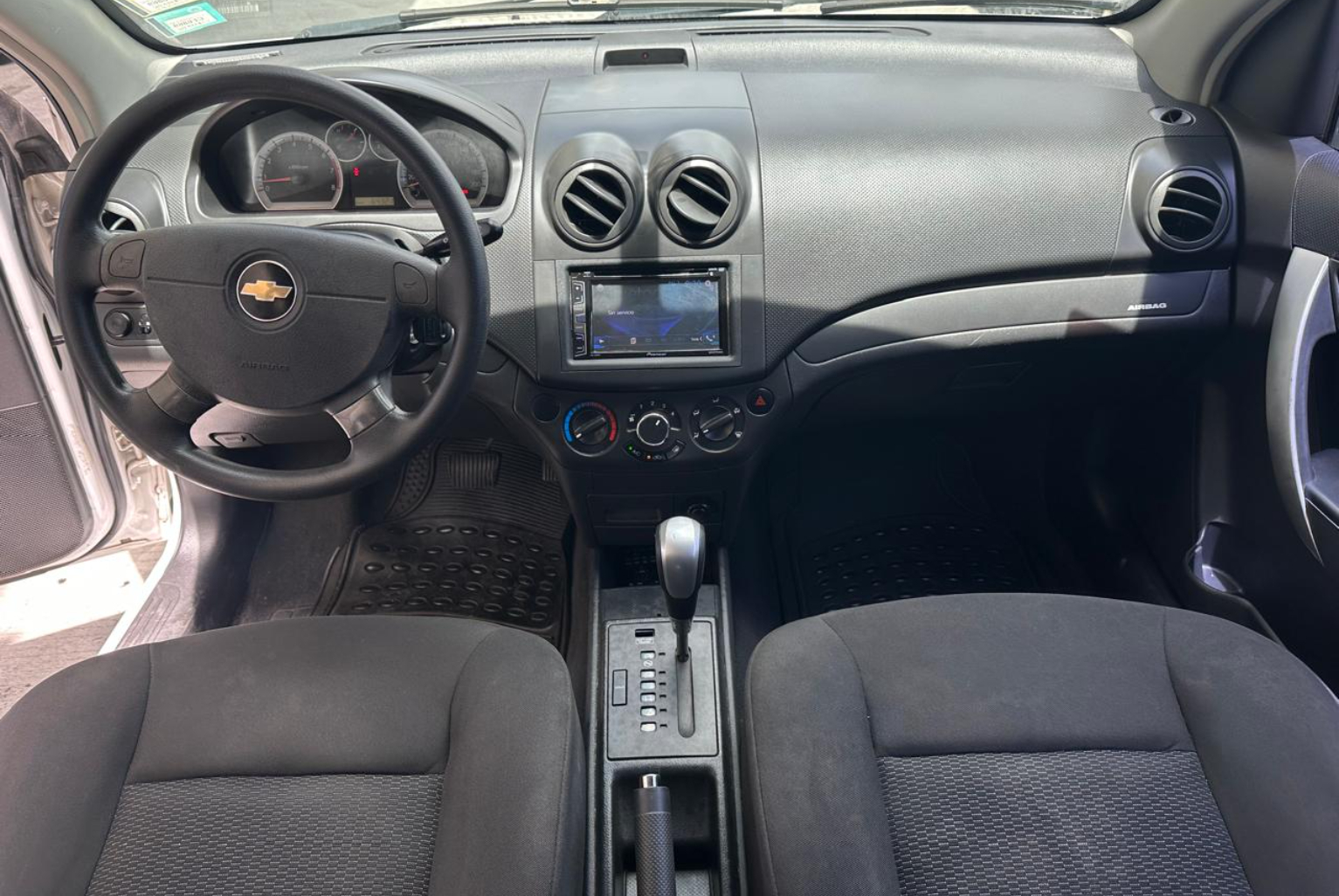 Chevrolet Aveo 2017 Automático color Blanco, Imagen #10