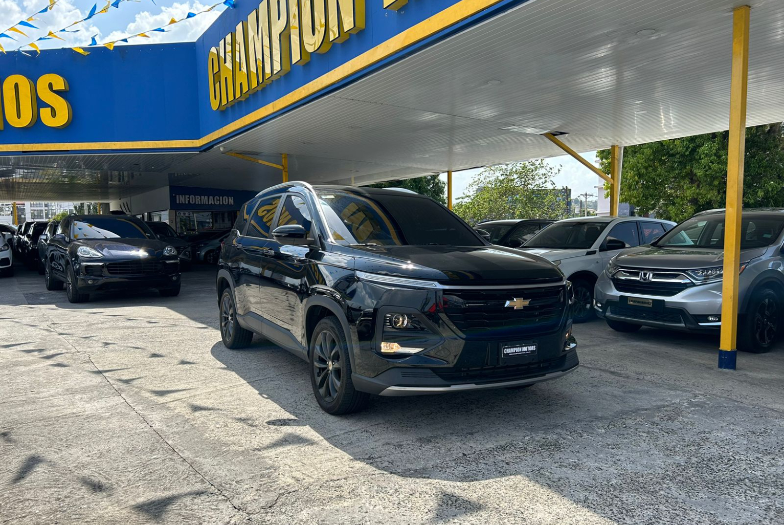 Chevrolet Captiva 2022 Automático color Negro, Imagen #3