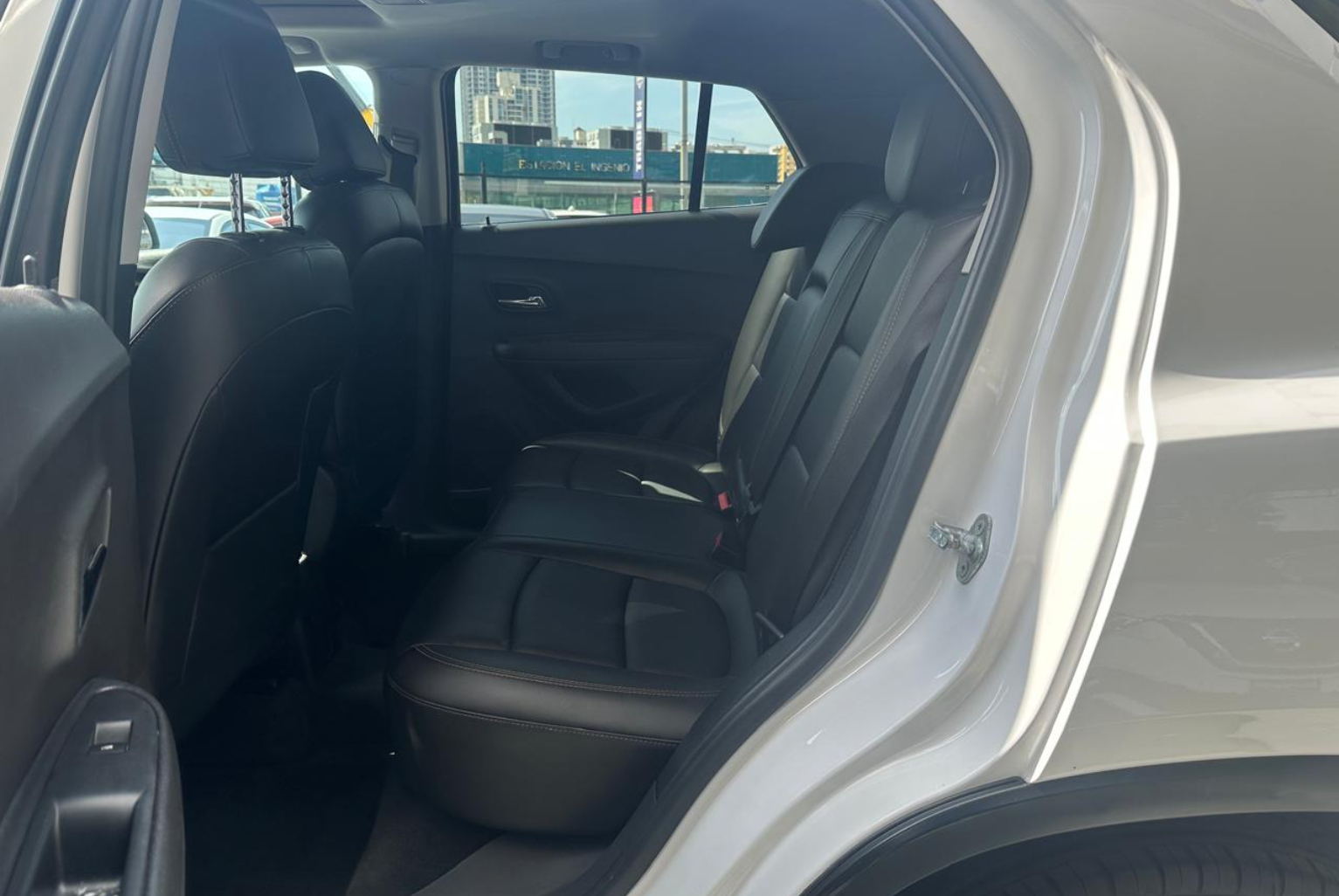 Chevrolet Trax 2018 Automático color Blanco, Imagen #9