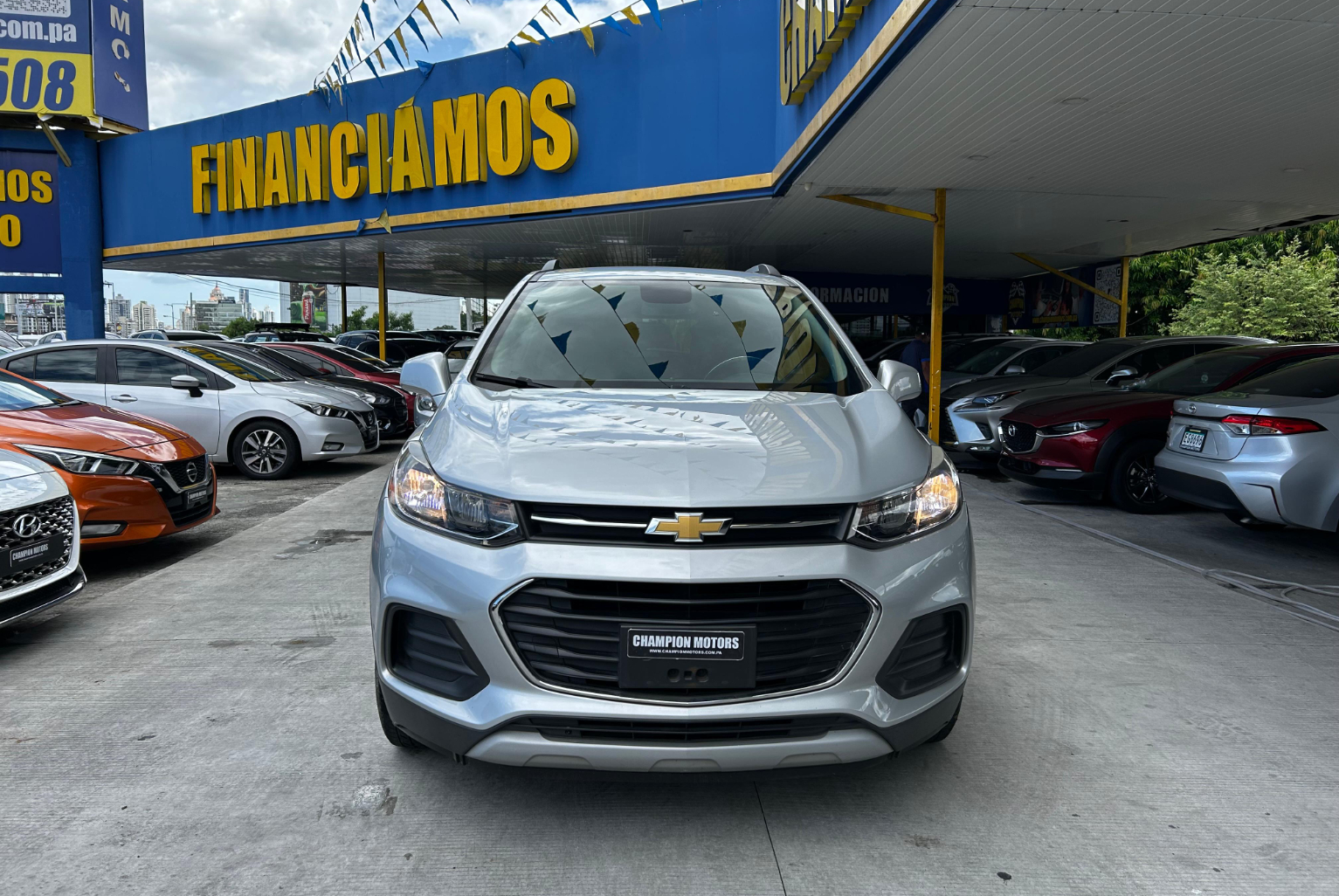 Chevrolet Trax 2020 Automático color Plateado, Imagen #2