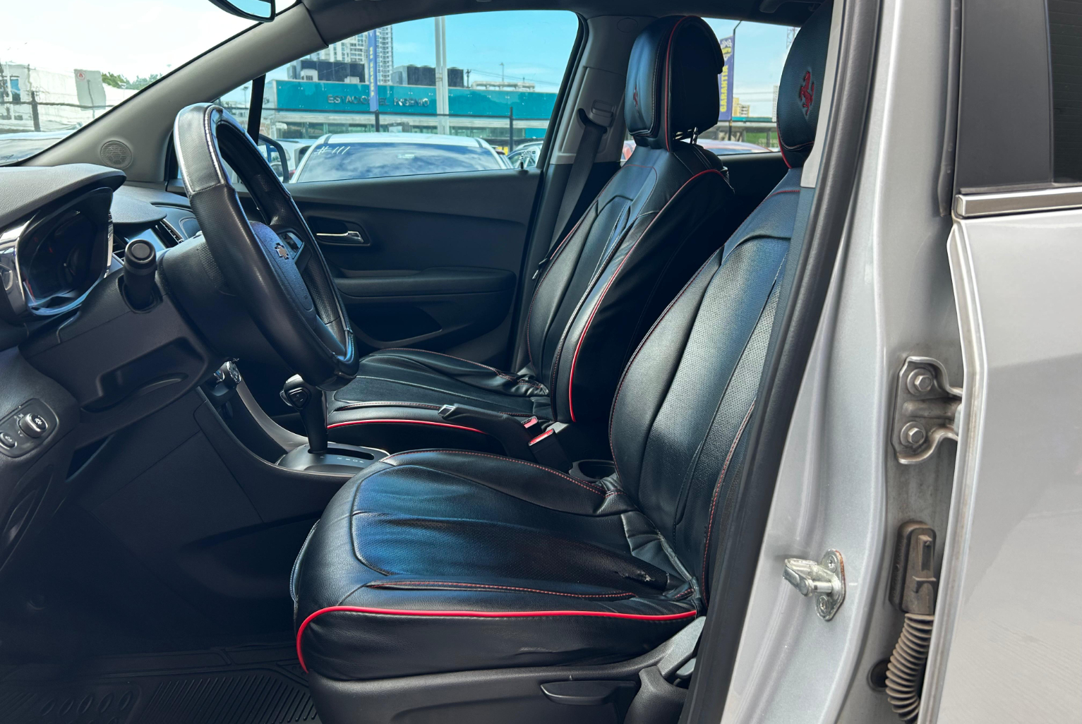 Chevrolet Trax 2020 Automático color Plateado, Imagen #8