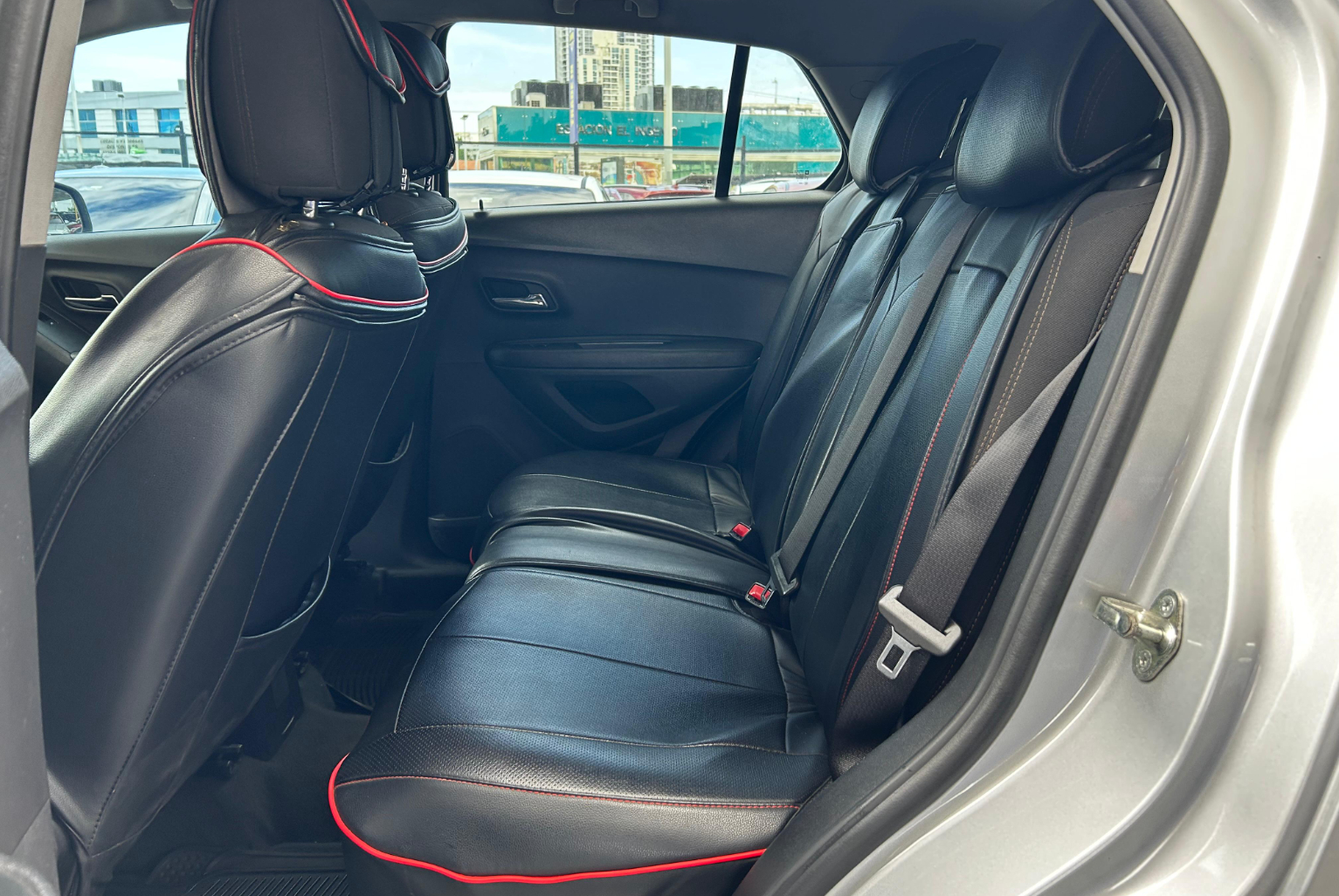 Chevrolet Trax 2020 Automático color Plateado, Imagen #10
