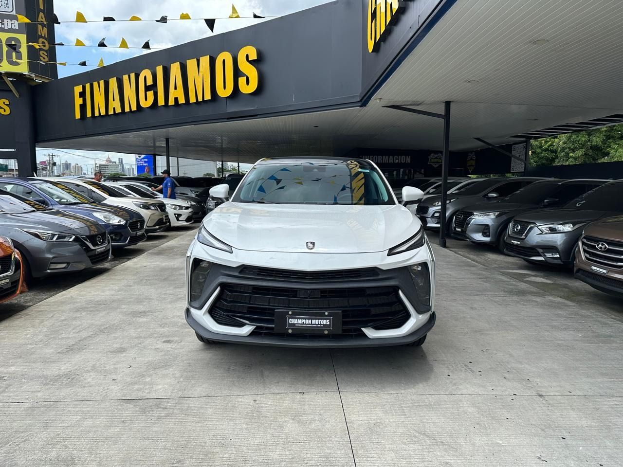 Forthing T5 HEV  2024, Foto 1