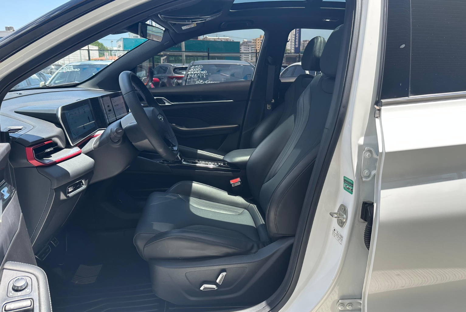 Geely Coolray 2025 Automático color Blanco, Imagen #8