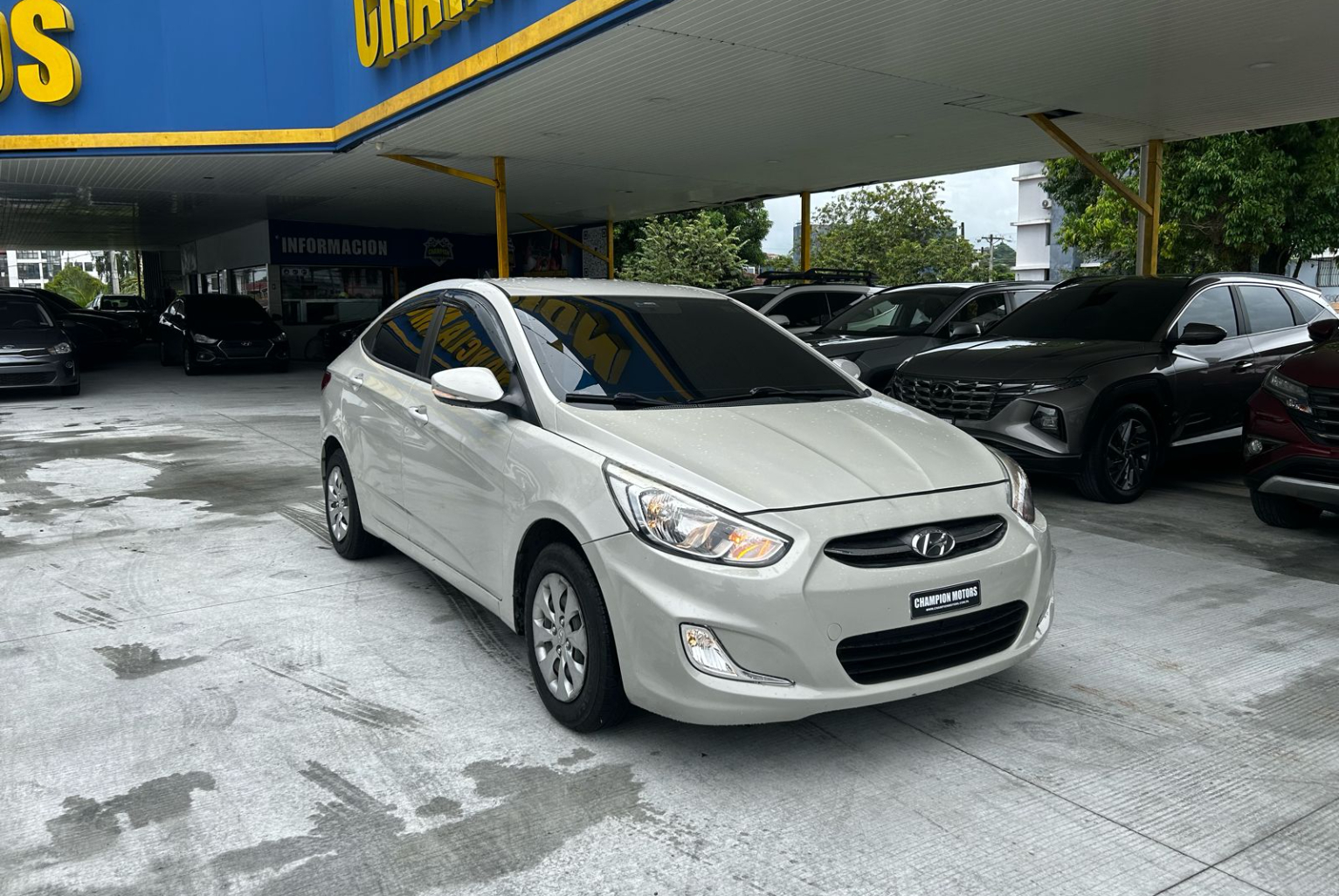 Hyundai Accent 2016 Automático color Beige, Imagen #3