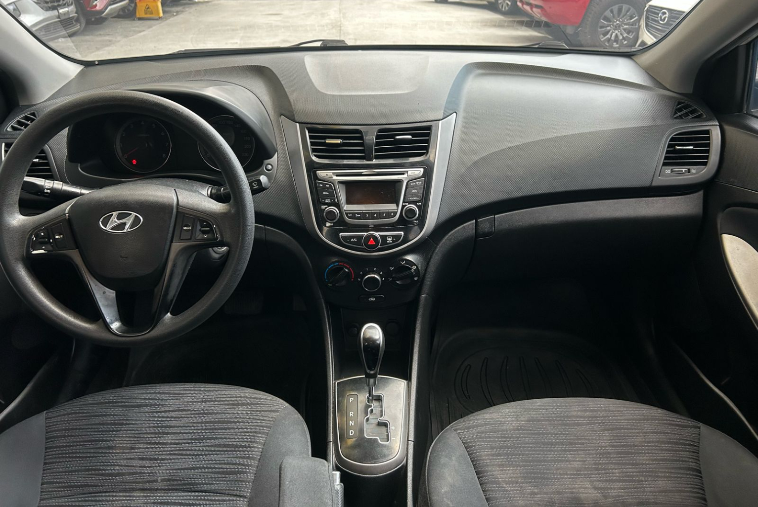 Hyundai Accent 2016 Automático color Beige, Imagen #9