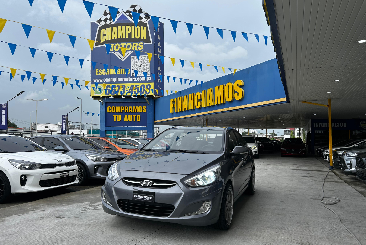 Hyundai Accent 2018 Automático color Plateado, Imagen #1