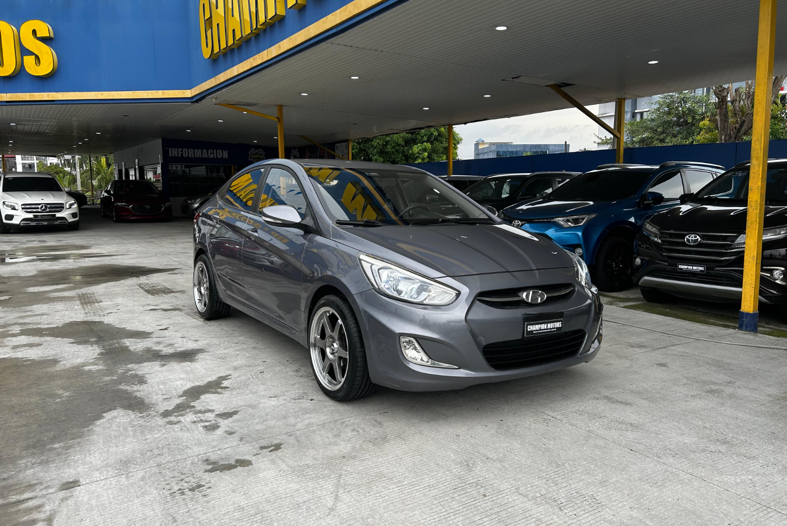 Hyundai Accent 2018 Automático color Plateado, Imagen #3