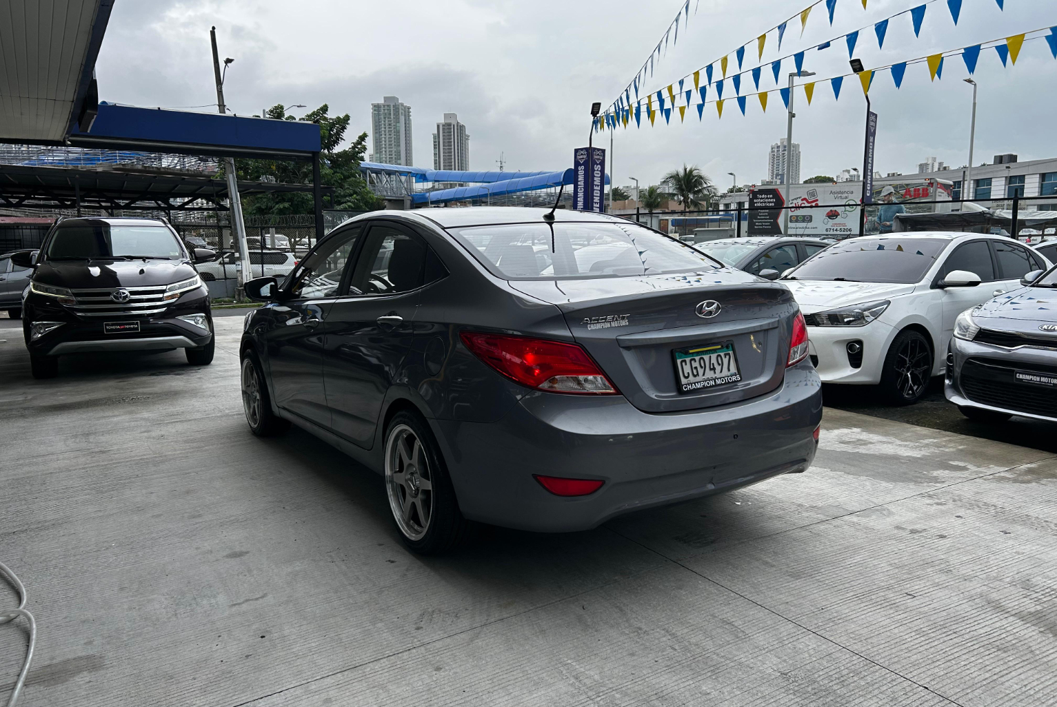 Hyundai Accent 2018 Automático color Plateado, Imagen #6