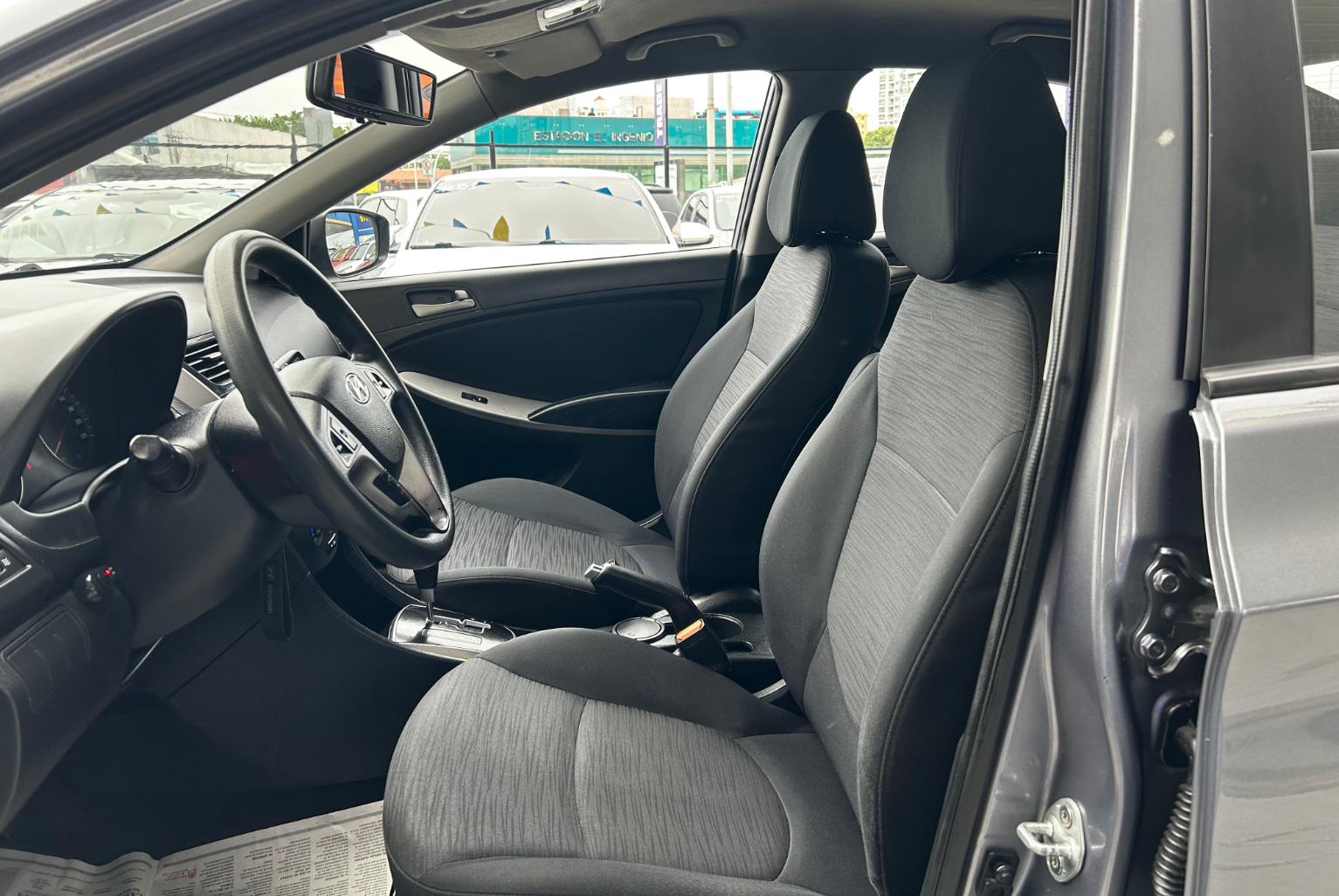 Hyundai Accent 2018 Automático color Plateado, Imagen #8