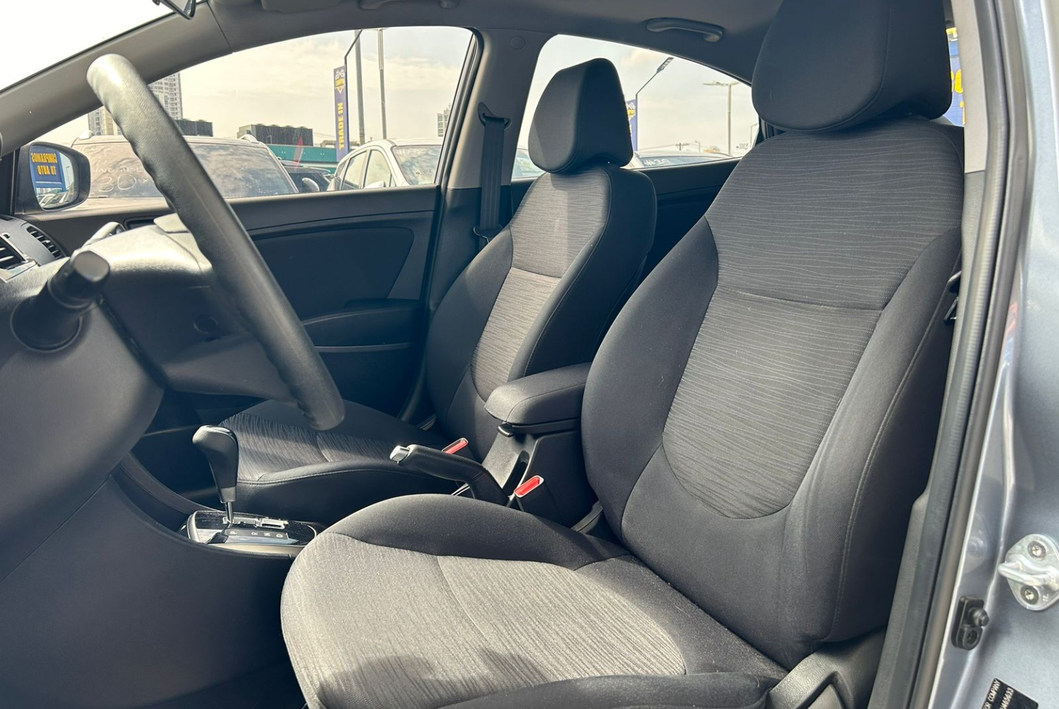 Hyundai Accent 2019 Automático color Plateado, Imagen #8