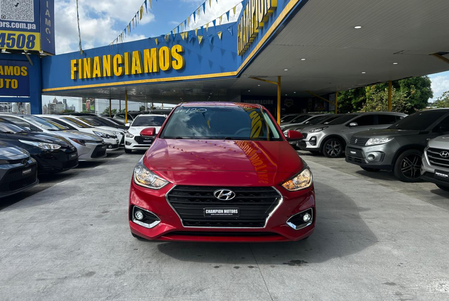 Hyundai Accent 2019 Automático color Rojo, Imagen #2