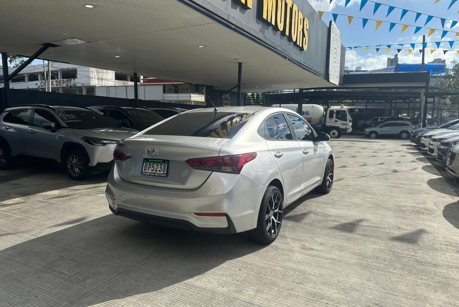 Hyundai Accent 2019 Automático color Plateado, Imagen #4