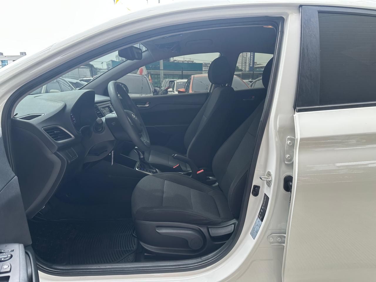 Hyundai Accent 2019, Foto 7