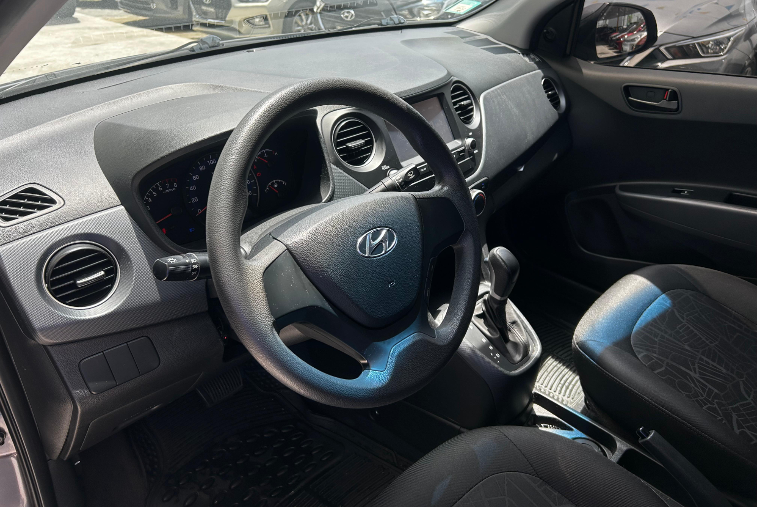 Hyundai Accent 2020 Automático color Gris, Imagen #7