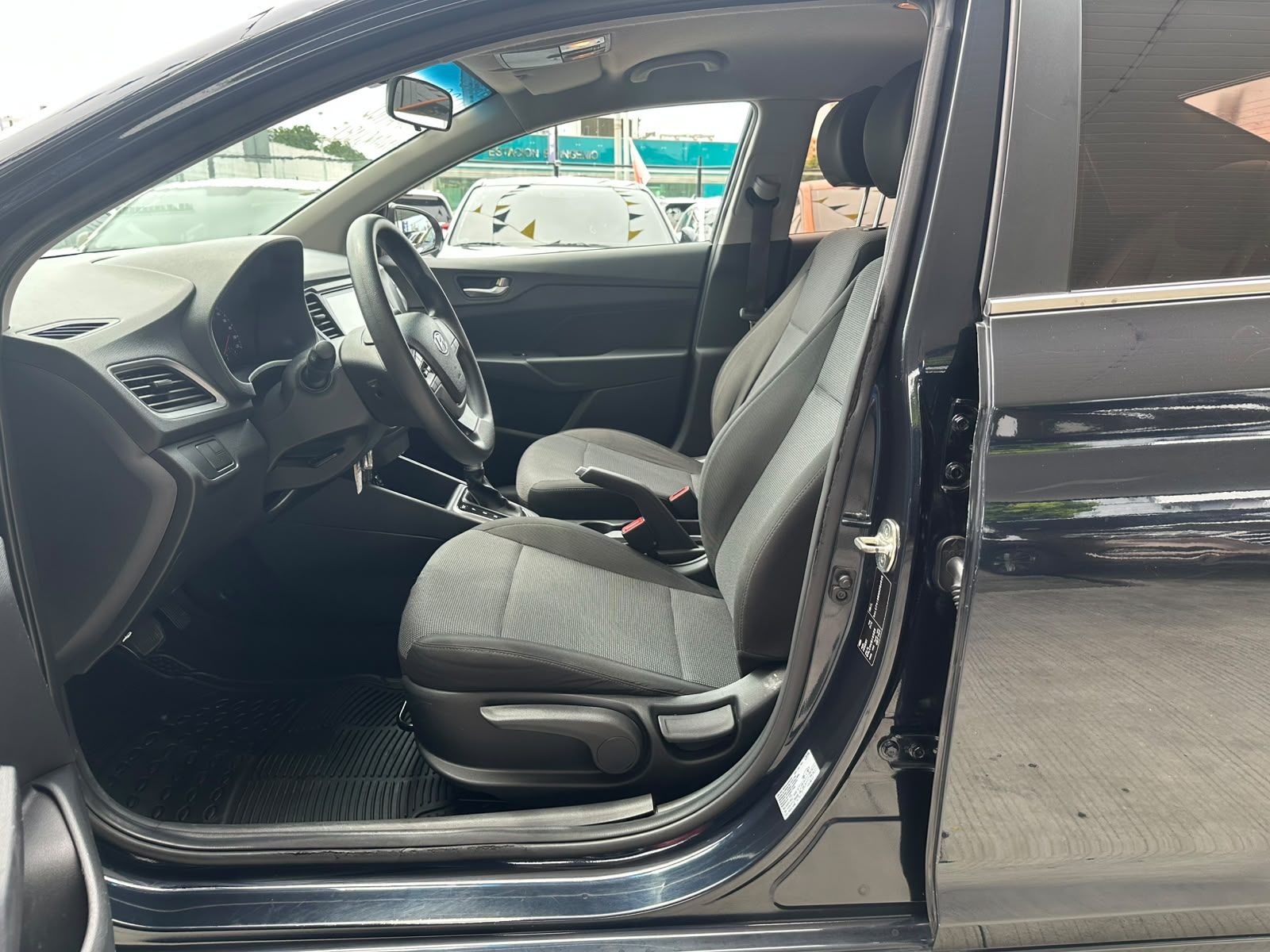 Hyundai Accent 2022, Foto 7