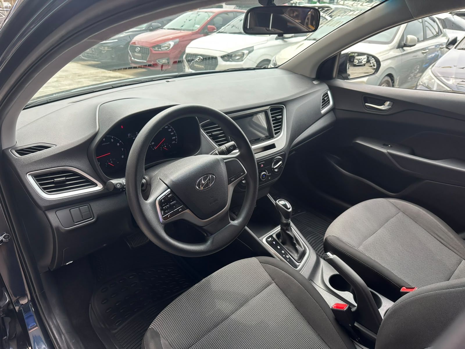 Hyundai Accent 2022, Foto 8