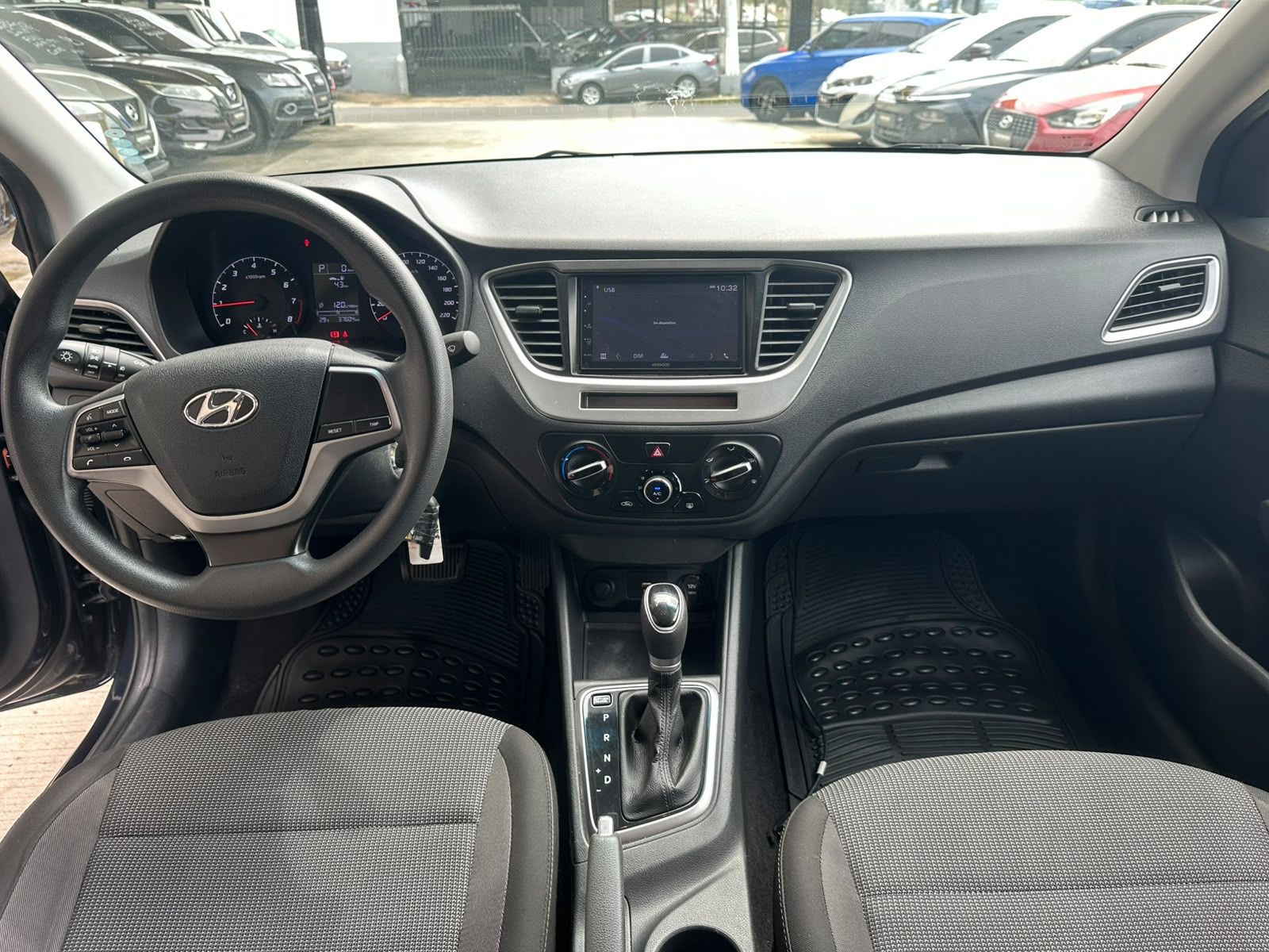 Hyundai Accent 2022, Foto 10