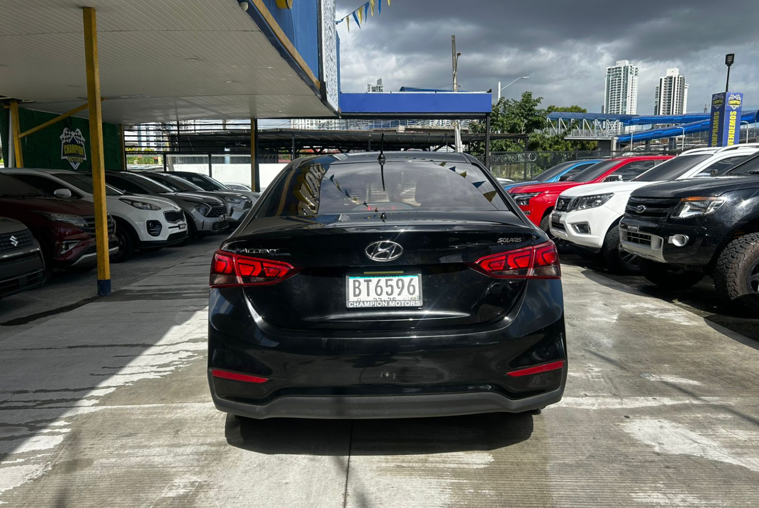 Hyundai Accent 2023 Automático color Negro, Imagen #5