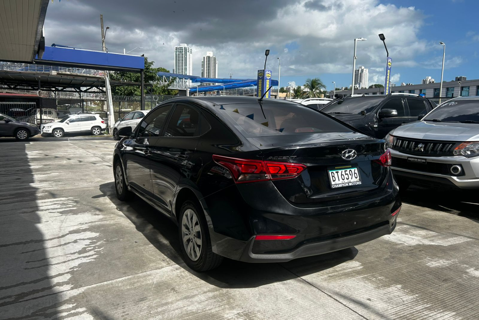 Hyundai Accent 2023 Automático color Negro, Imagen #6