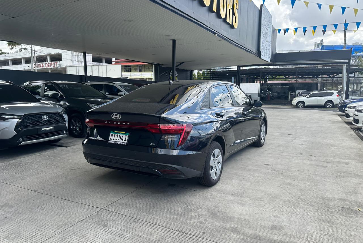 Hyundai Accent 2026 Automático color Azul, Imagen #4