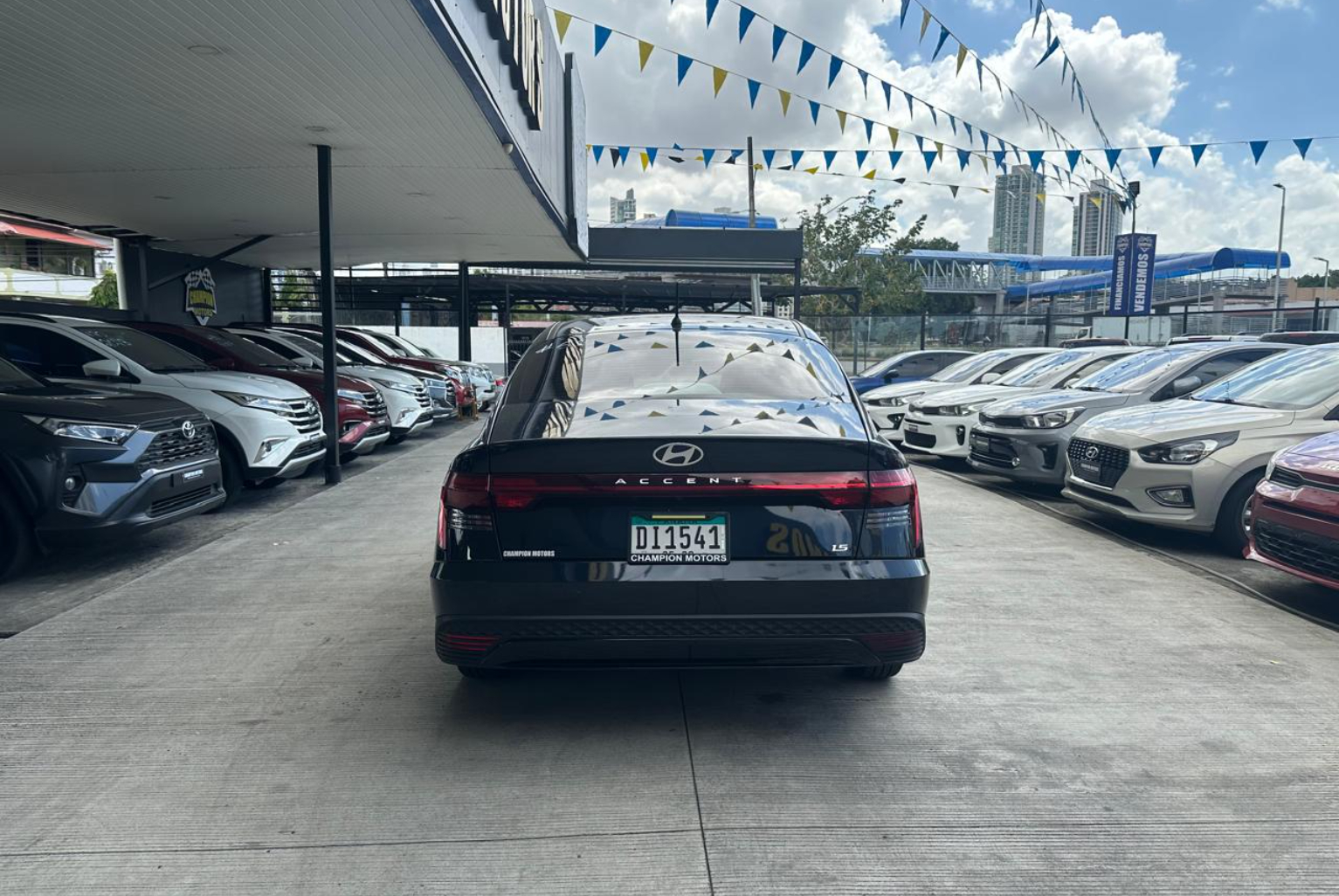 Hyundai Accent 2026 Automático color Azul, Imagen #5