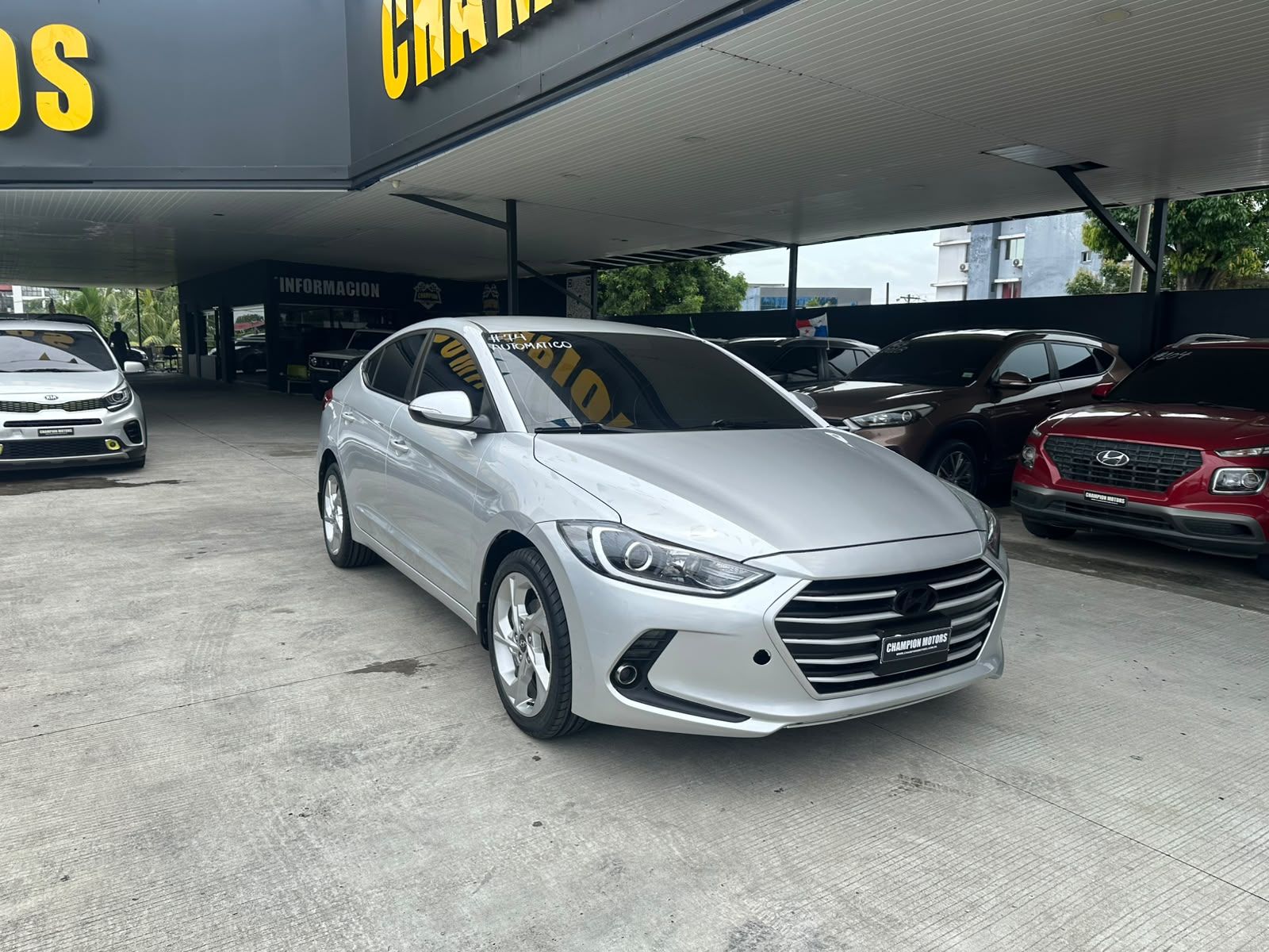 Hyundai Elantra 2017, Foto 3