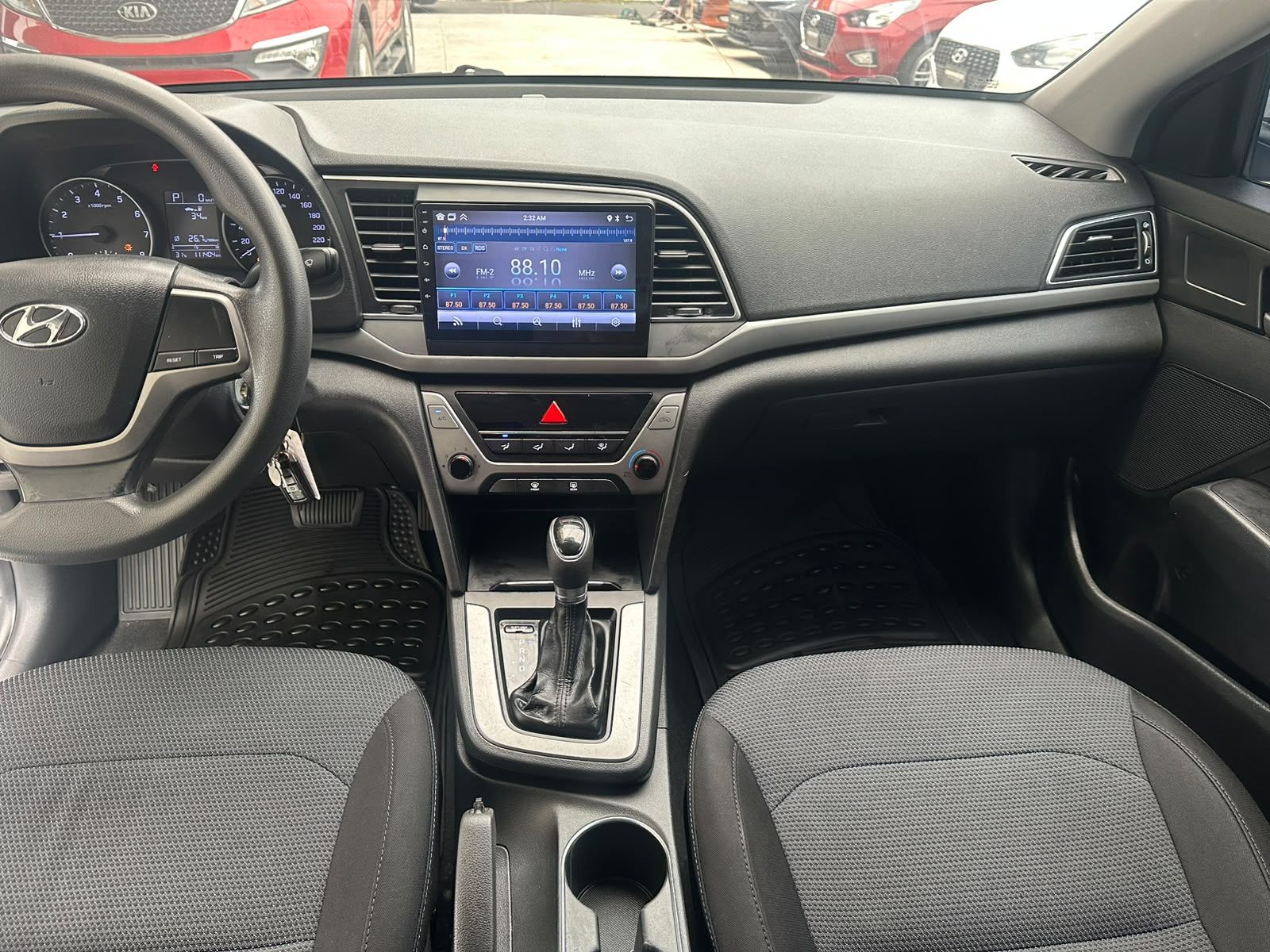 Hyundai Elantra 2017, Foto 10