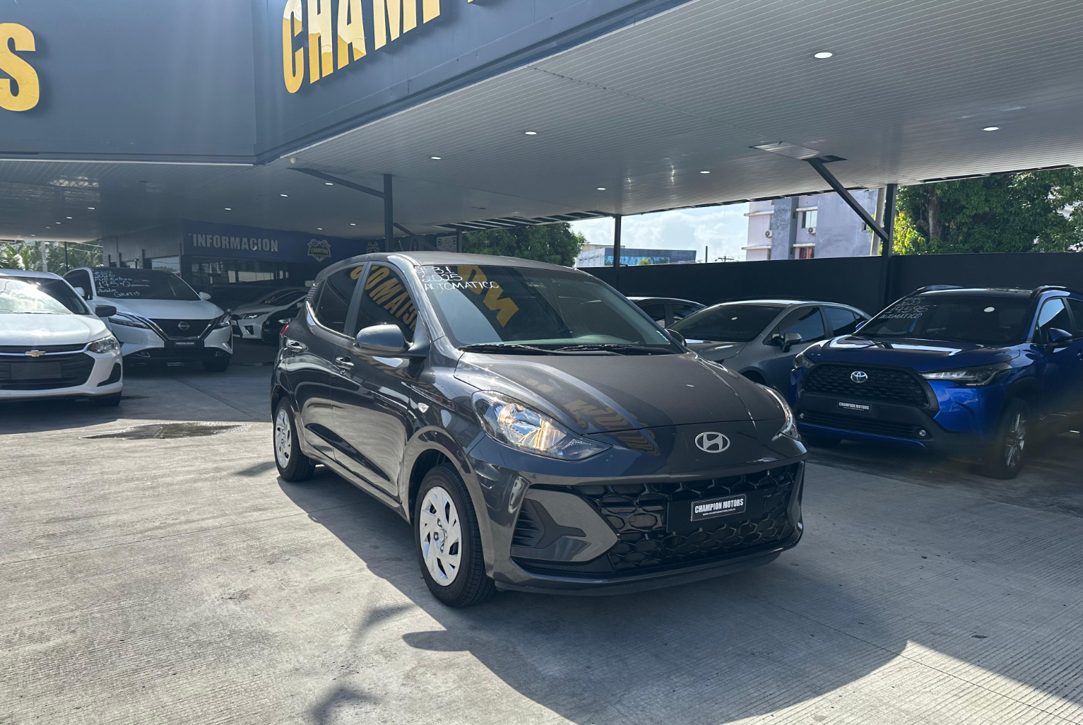 Hyundai Grand i10 2025 Automático color Gris, Imagen #3