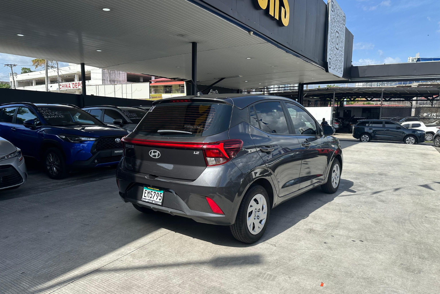 Hyundai Grand i10 2025 Automático color Gris, Imagen #4