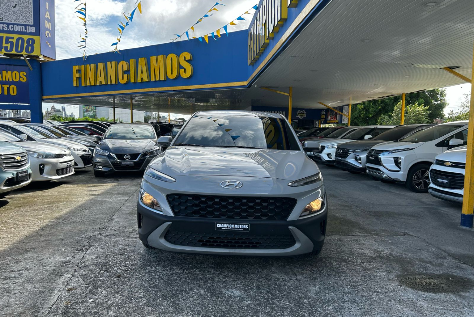 Hyundai Kona 2022 Automático color Gris, Imagen #2