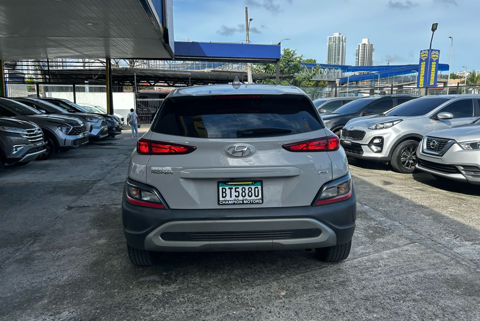 Hyundai Kona 2022 Automático color Gris, Imagen #5