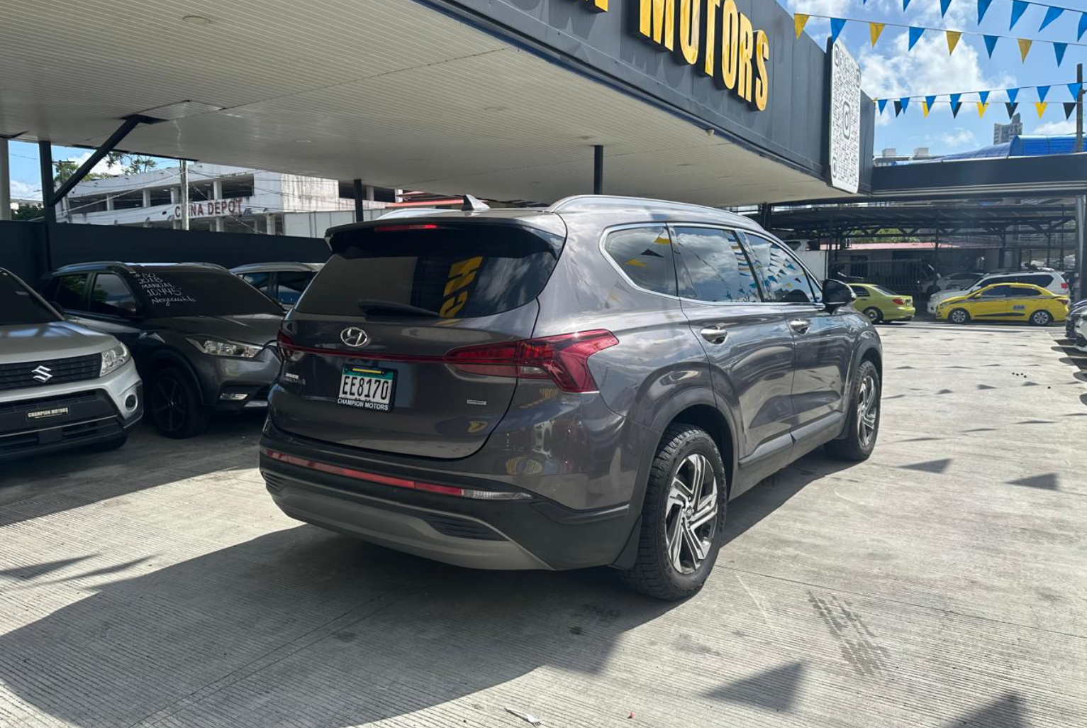 Hyundai Santa Fe 2023 Automático color Gris, Imagen #4