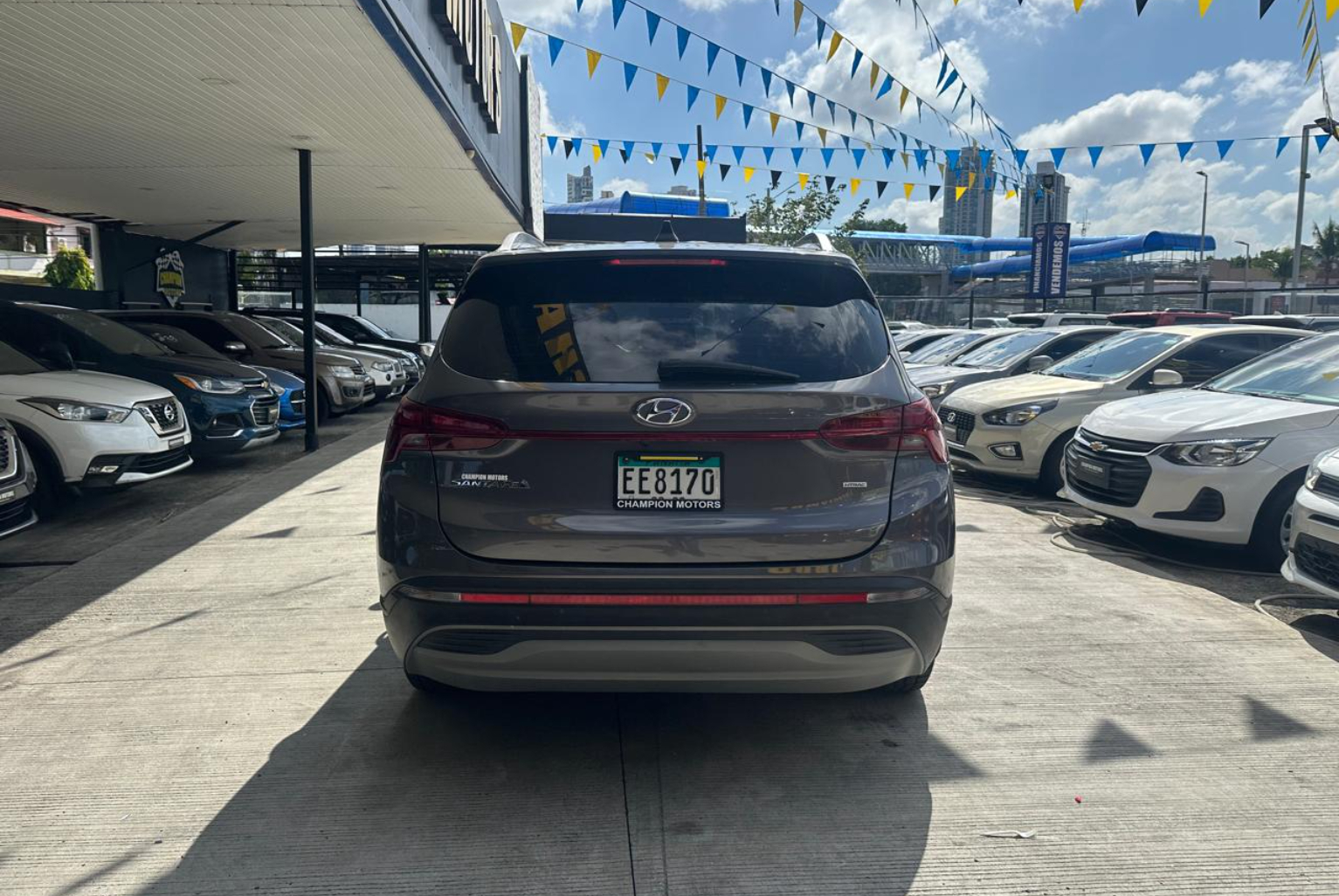 Hyundai Santa Fe 2023 Automático color Gris, Imagen #5