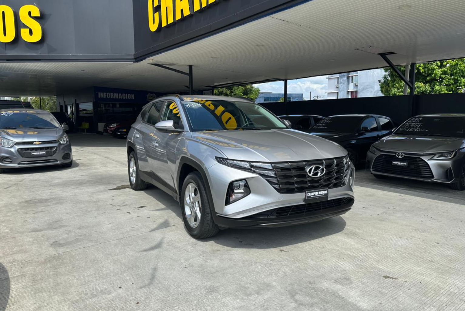 Hyundai Tucson 2024 Automático color Plateado, Imagen #3