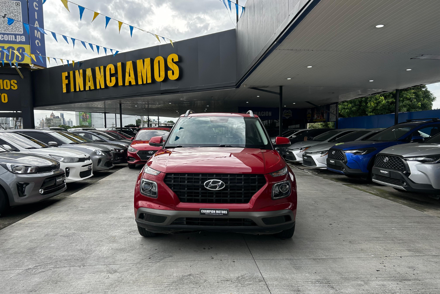 Hyundai Venue 2020 Automático color Rojo, Imagen #2