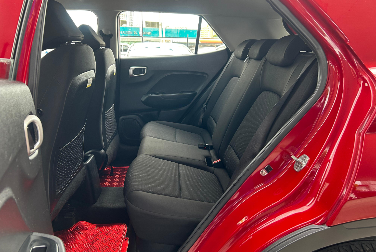 Hyundai Venue 2020 Automático color Rojo, Imagen #9