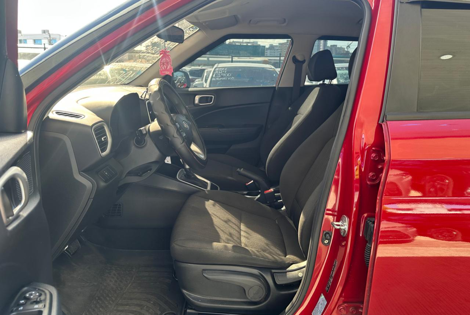 Hyundai Venue 2023 Automático color Rojo, Imagen #7