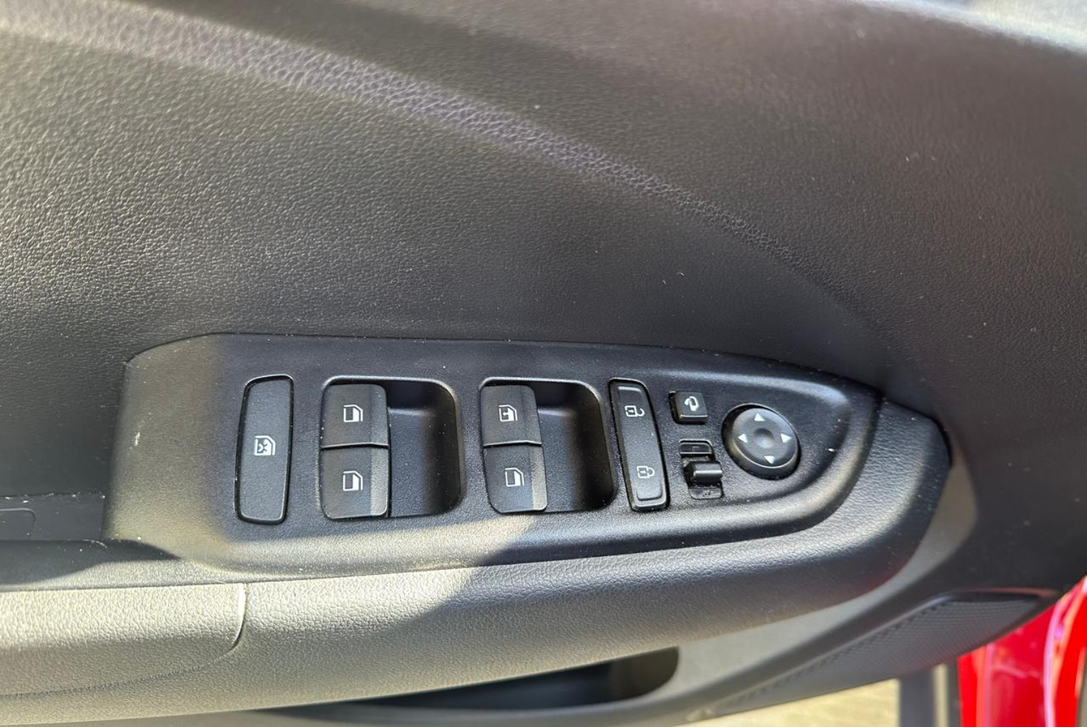 Hyundai Venue 2023 Automático color Rojo, Imagen #13