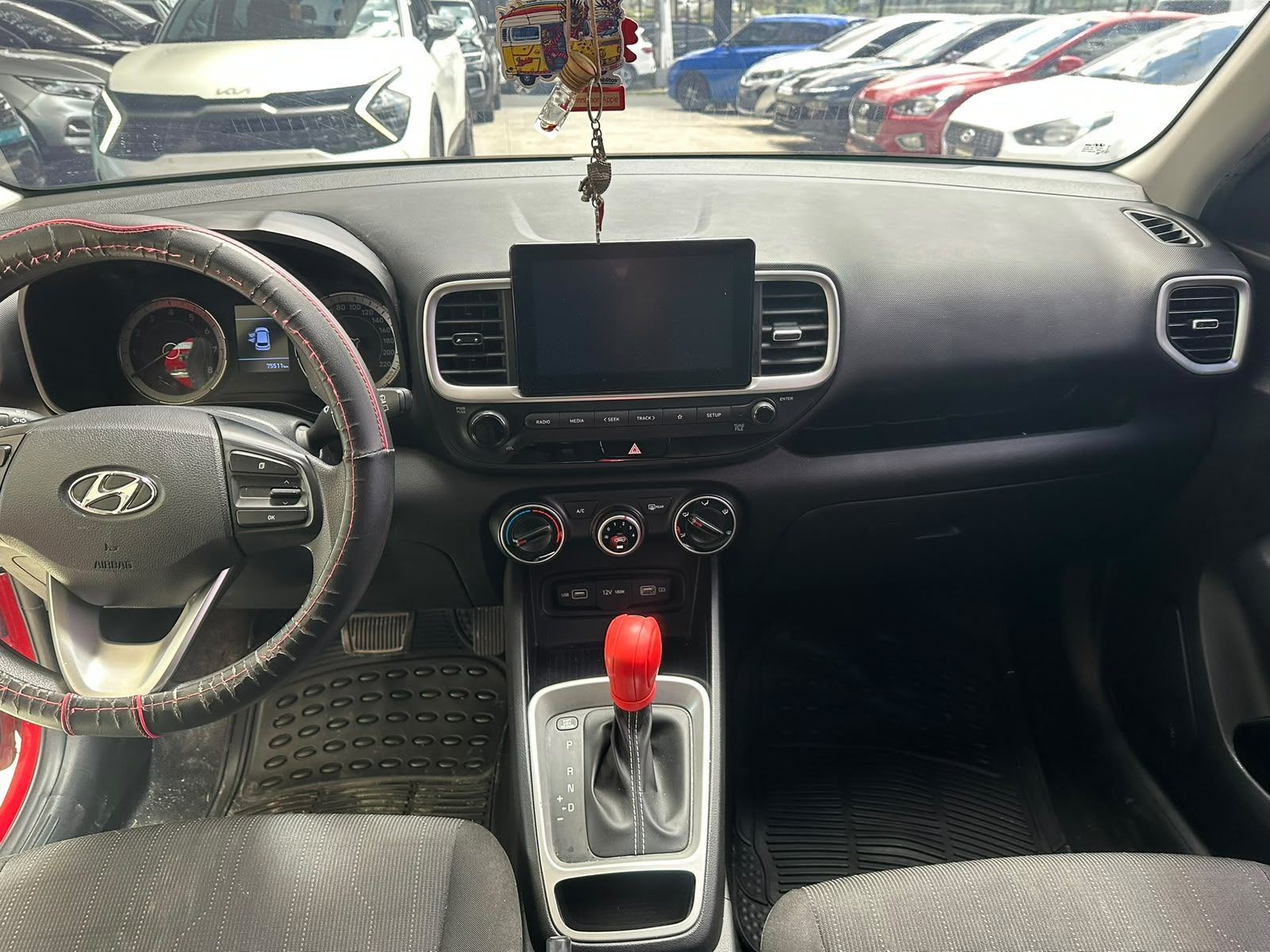 Hyundai Venue 2023, Foto 10