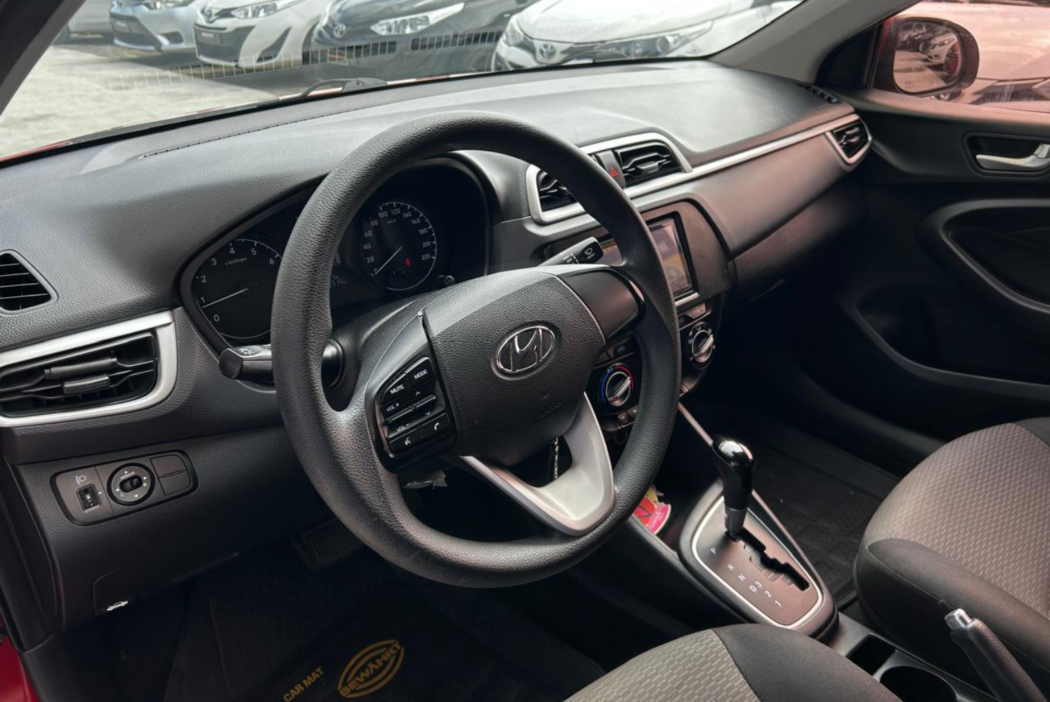 Hyundai Verna 2022 Automático color Rojo, Imagen #7