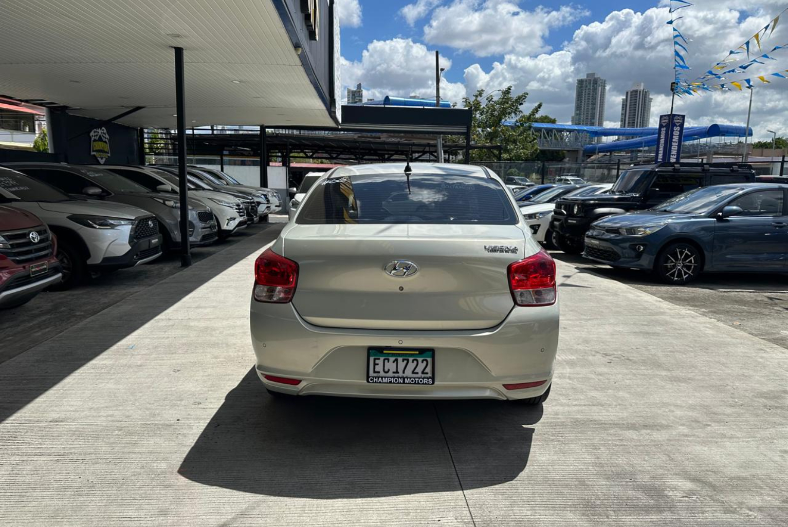 Hyundai Verna 2022 Automático color Verde, Imagen #5