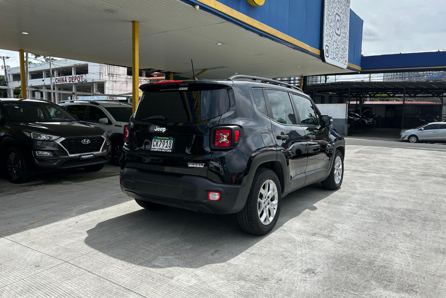 Jeep Renegade 2018 Automático color Negro, Imagen #4
