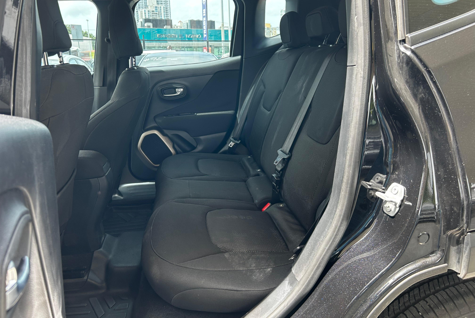 Jeep Renegade 2018 Automático color Negro, Imagen #10
